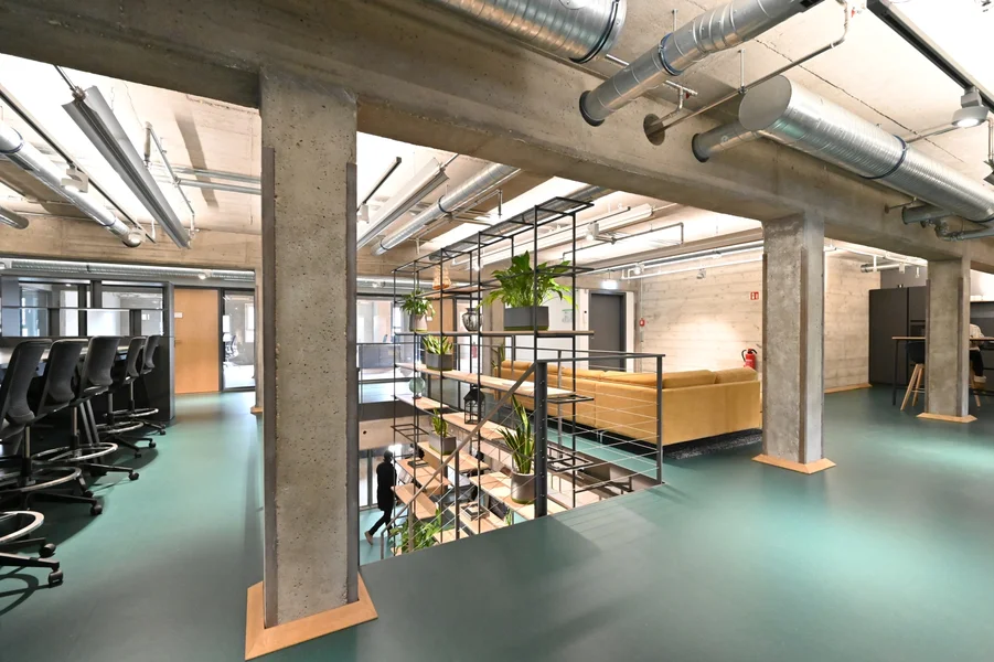 1000 Satellites Speicherstadt