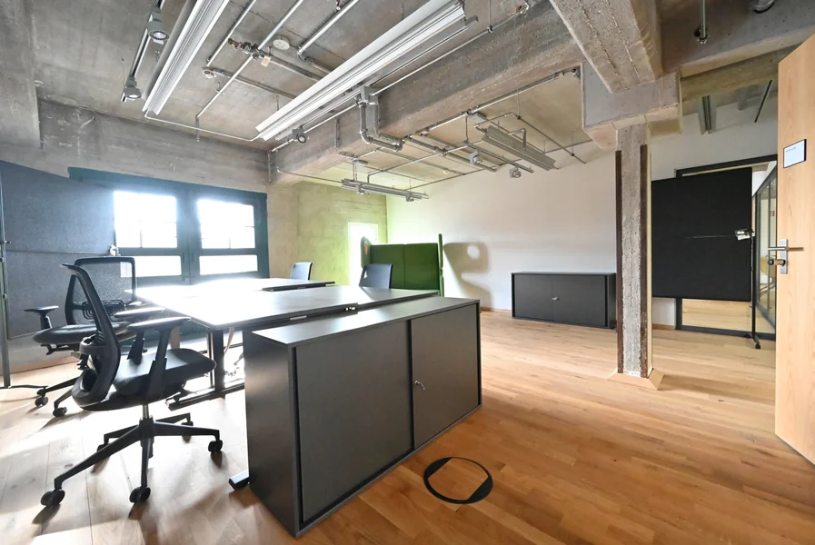 1000 Satellites Speicherstadt