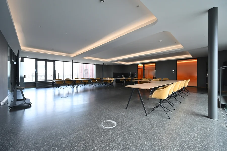 1000 Satellites Speicherstadt