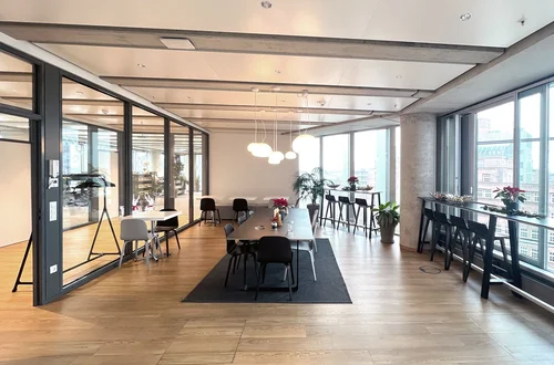 DEICHTOR OFFICE CENTER