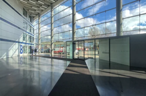 DEICHTOR OFFICE CENTER