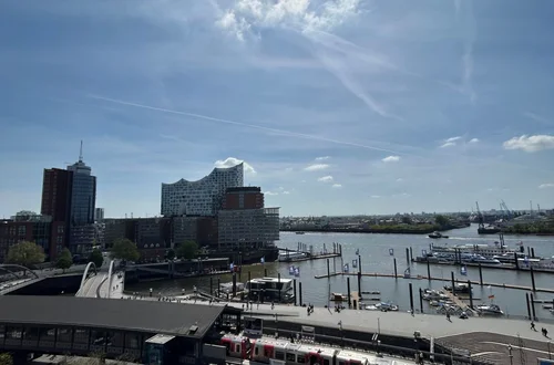 Elbe voraus