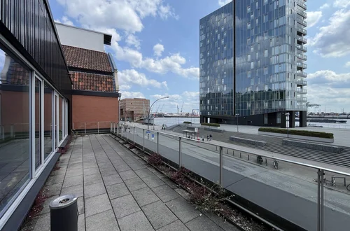 HOLZHAFEN TERRASSEN