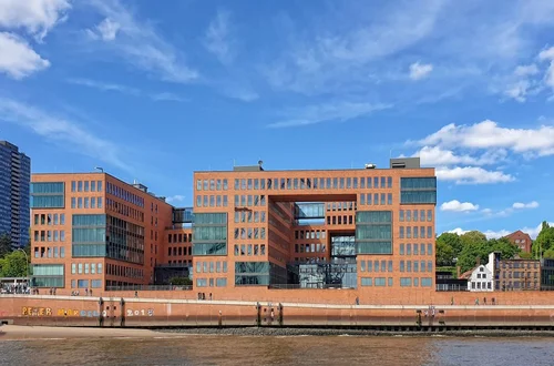 HOLZHAFEN WEST