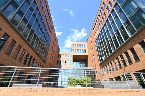 HOLZHAFEN WEST