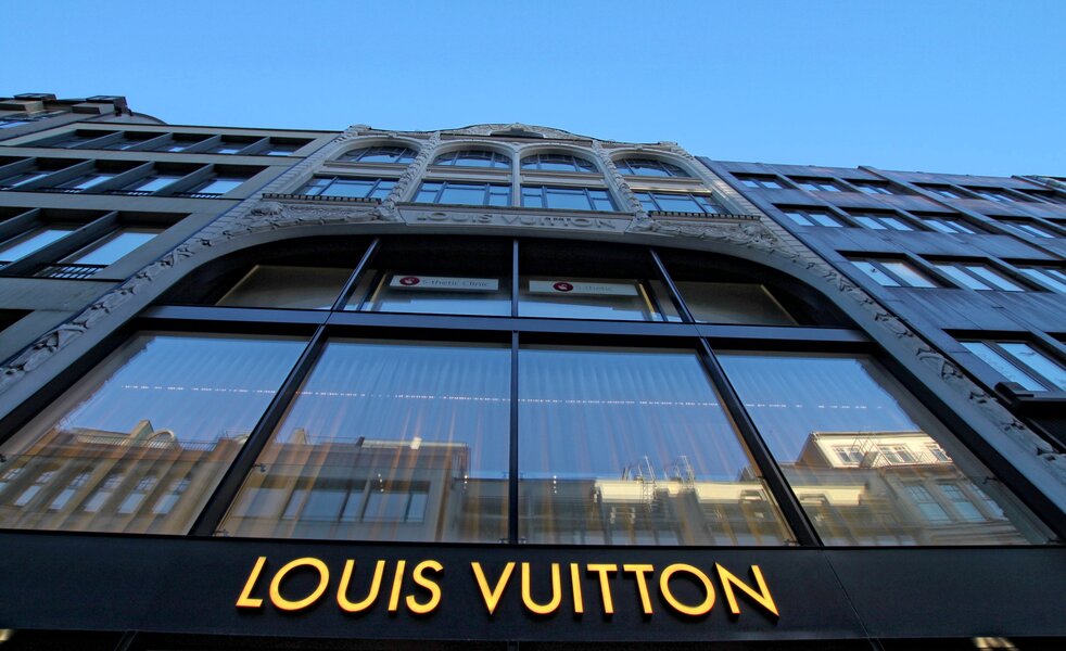 Alsterarkaden Alster City Louis Vuitton Haus Mieten Wasserblick (1)