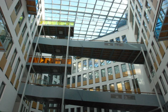 Ludwig-Erhard-Straße 20