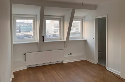 Neuer Jungfernstieg 6a