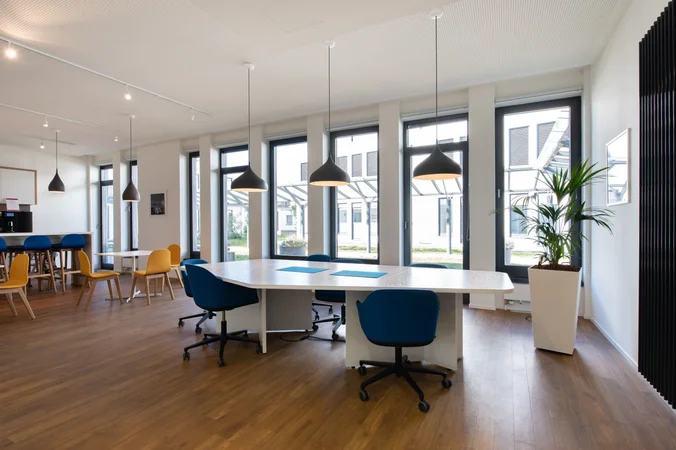 Regus Altona
