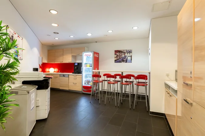 Regus HQ City