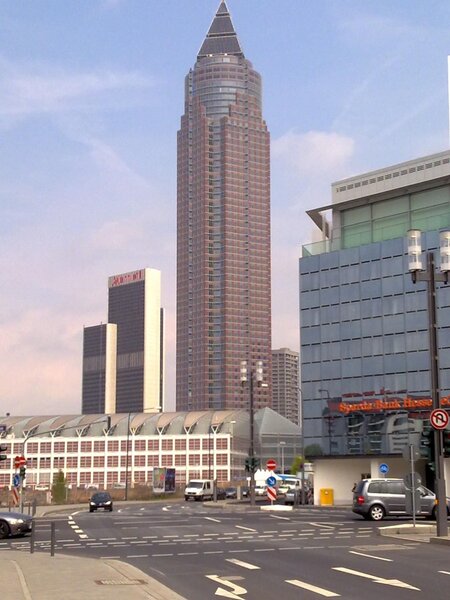 Regus Messeturm Frankfurt Gallus Messe Festhalle Büro Mieten Hellomonday.de Office Main (26)