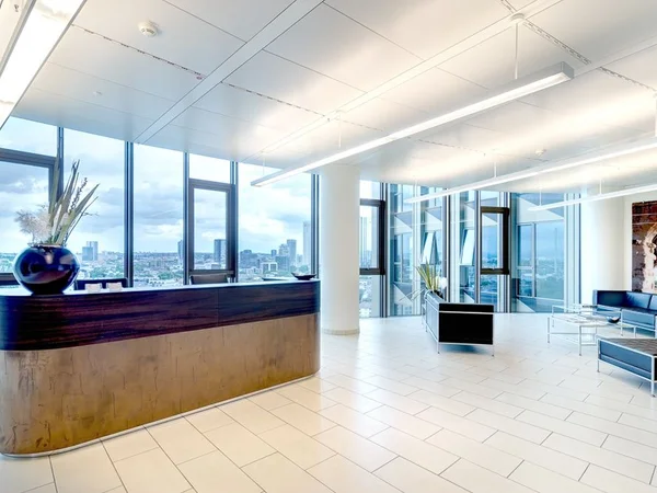 Regus Tower 185