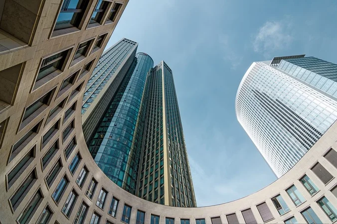Regus Tower 185