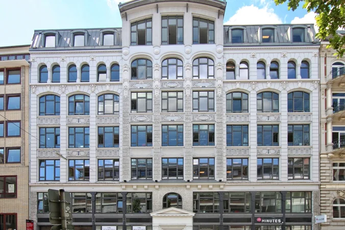 UNIVERSAL HAUS